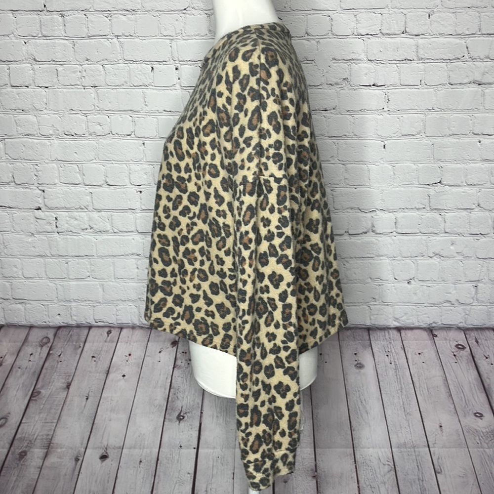 Gaze Leopard Print Super Soft Crop Sweater - Picture 3 of 8